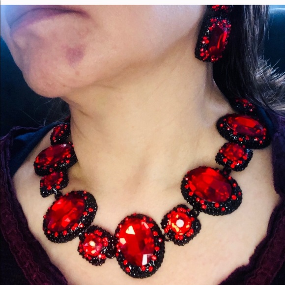 Massive red earrings - Picture 2 of 4